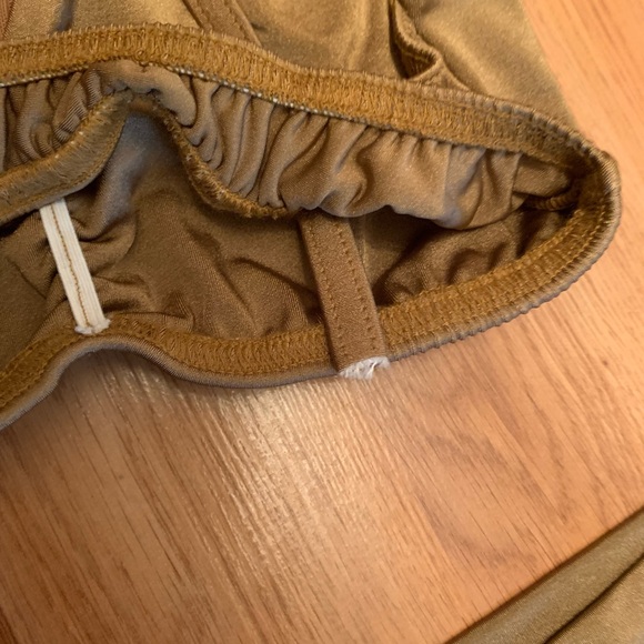 Kellé Dancewear 2 piece Crop Top & Pants - Picture 7 of 8